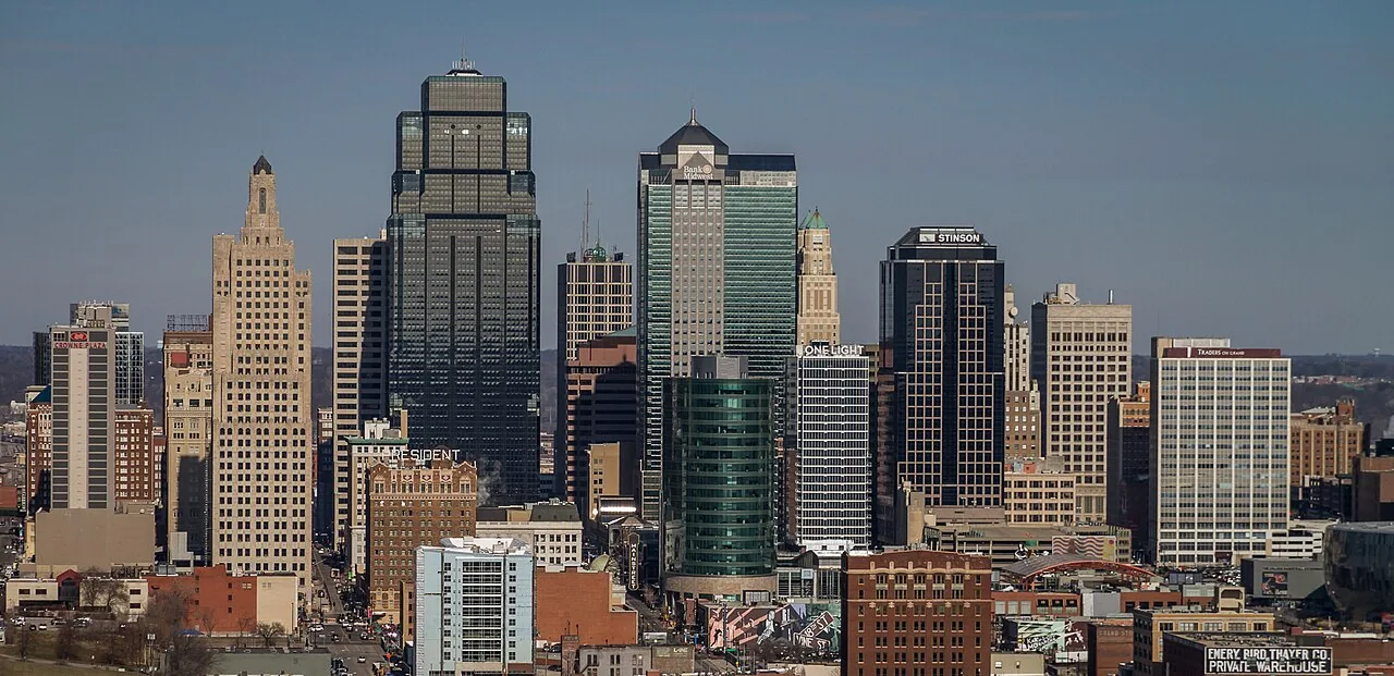 Kansas City host city skyline