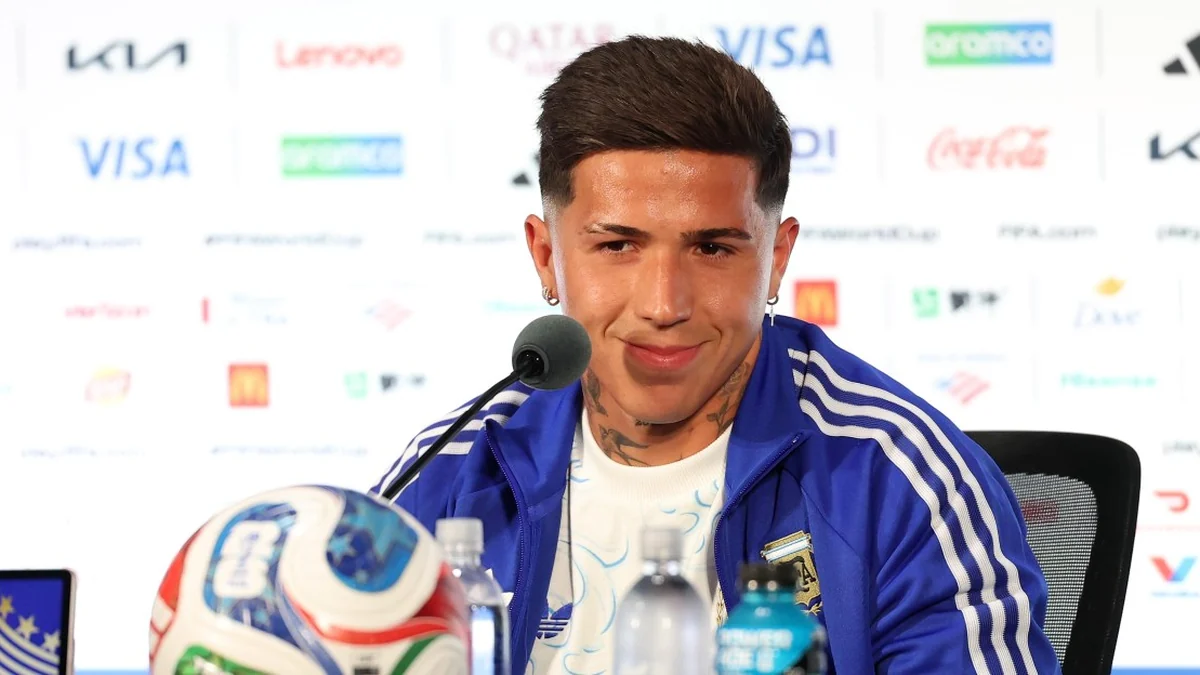 Jose Mourinho Enzo Fernandez Bid Puts Chelsea Under Watch