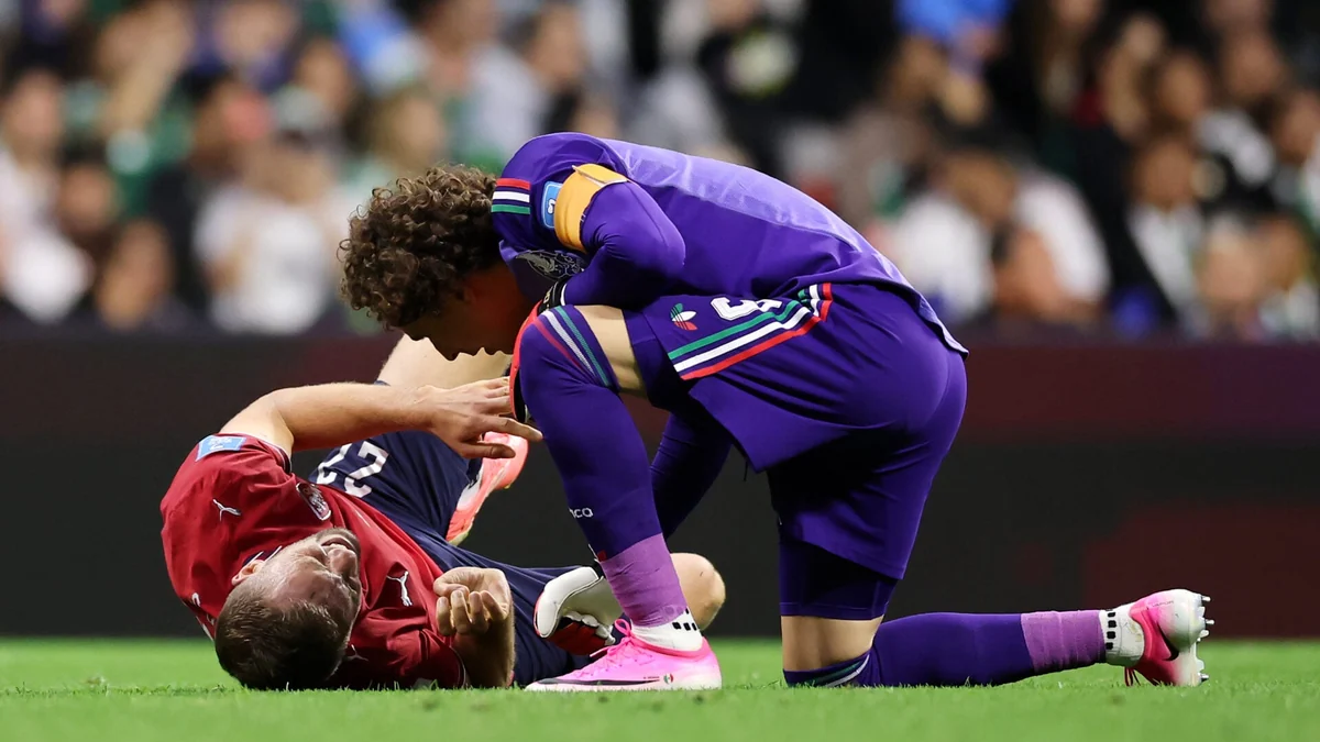 Tomas Soucek Knee Injury Creates West Ham And Czechia Worry